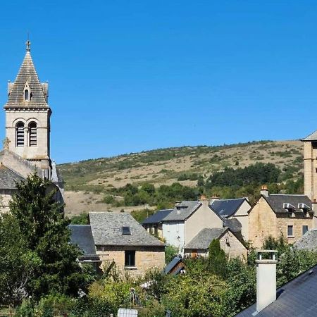 Le Gite De La Vieille Eglise De Coussergues Exterior photo
